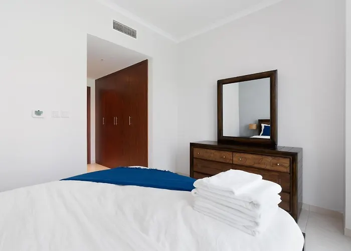 King 2 Bedroom With Burj Khalifa & Fountain View